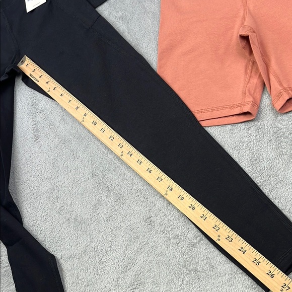 NEW MATE The Label XS Black Pink 4 PC Set, Bra,‎ Tank, Leggings, Shorts - Picture 8 of 16